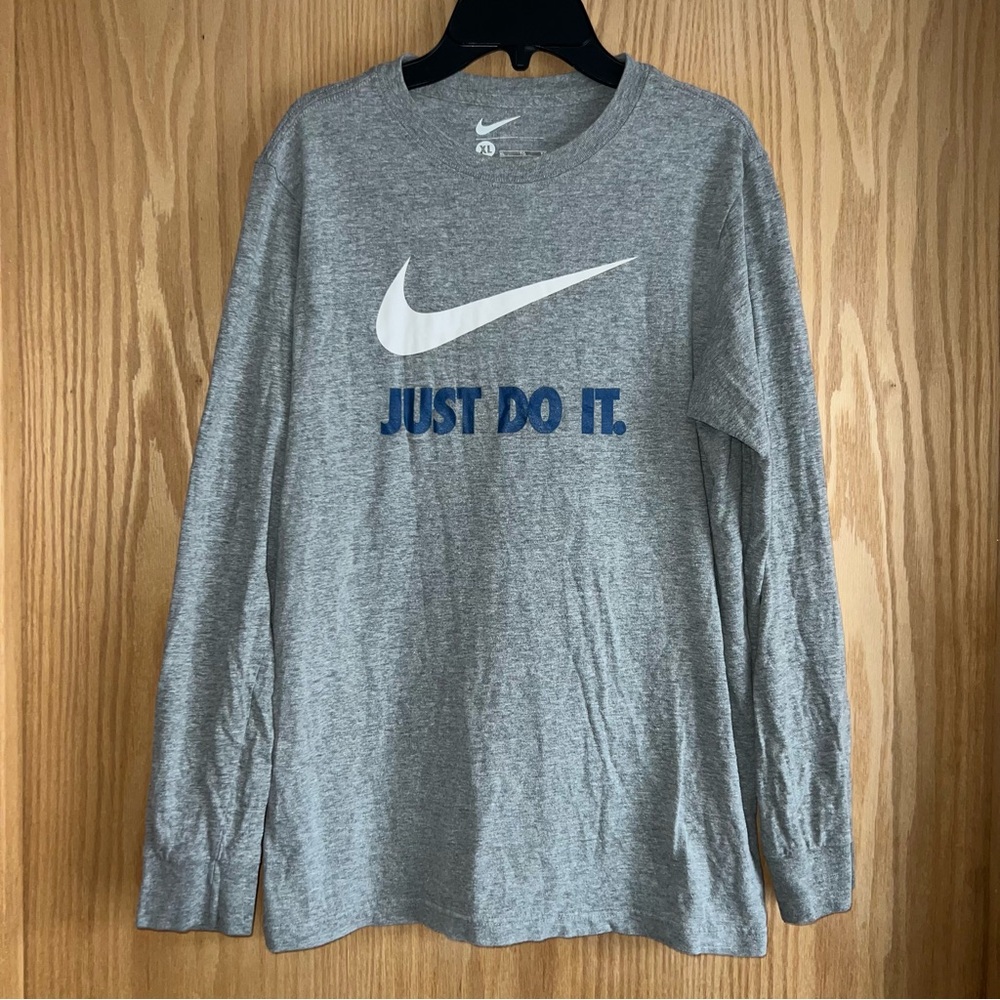 NIKE Just Do It Boys Grey Long Sleeve Tee T-shirt 
• Size XL